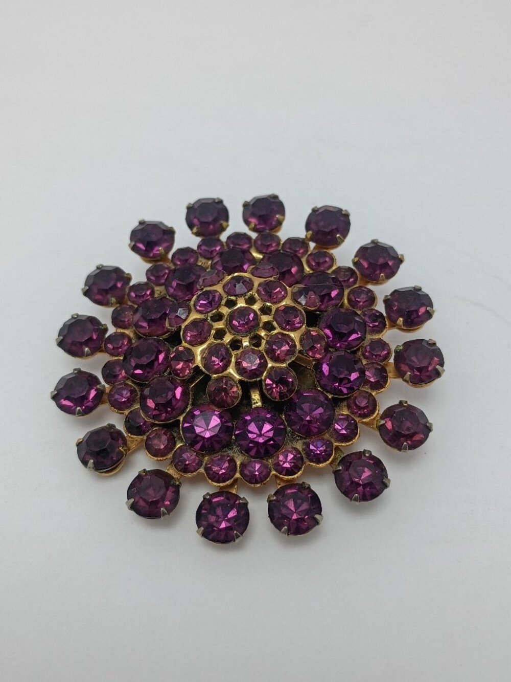 Signed Weiss Purple Pronged Rhinestone Crystal Flower Brooch Goldtone 40-50s